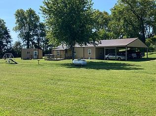 1067 County Road 13, Fillmore, MO 64449