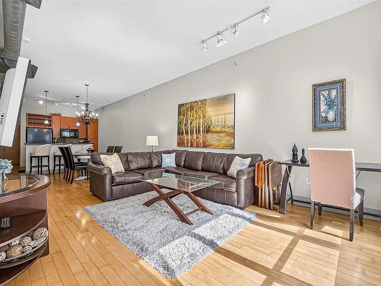 1901 Post Oak Blvd #3210 — Photo 9