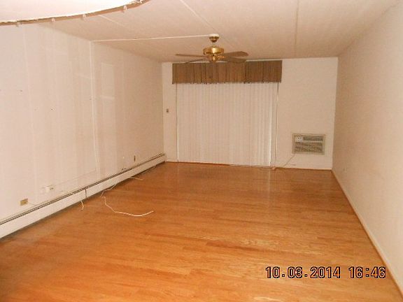 4th image of 7930 Woodglen Ln APT 110