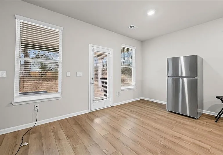 854 Orwell Dr — Photo 15