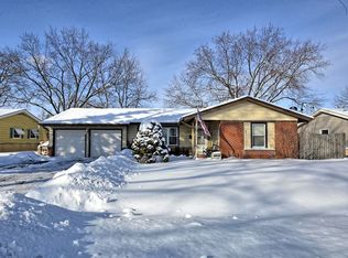 1264 Cypress Ln, Elk Grove Village, IL 60007