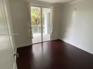 652 NE 63rd St APT 303, Miami, FL 33138