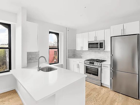 3rd image of 285 6th Ave #4R