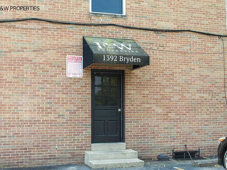 1392 Bryden Rd — Photo 2
