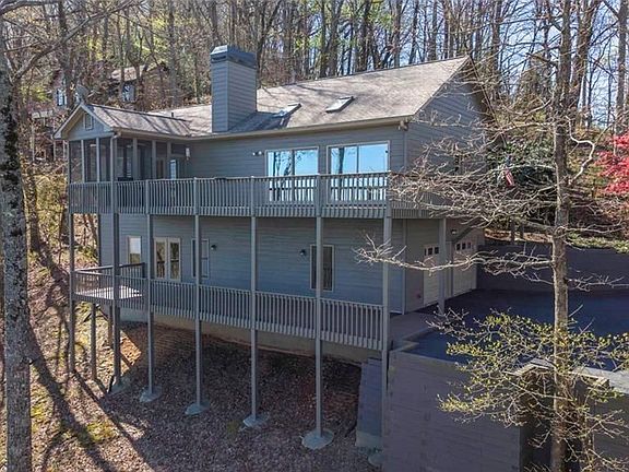 2nd image of 906 Ridgeview Dr