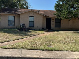 5920 Beau Purple Dr, Dallas, TX 75211