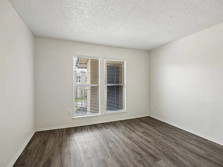 Tealwood Apartment Homes — Photo 11