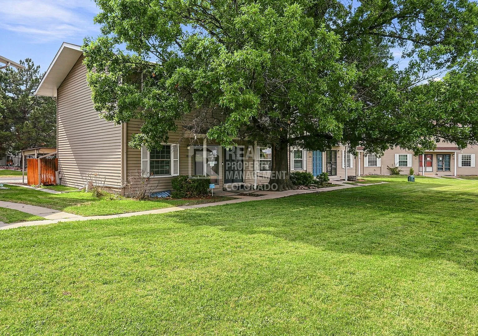 Updated 2-Bedroom Townhome with Finished Basement & Community Pool — Photo 4