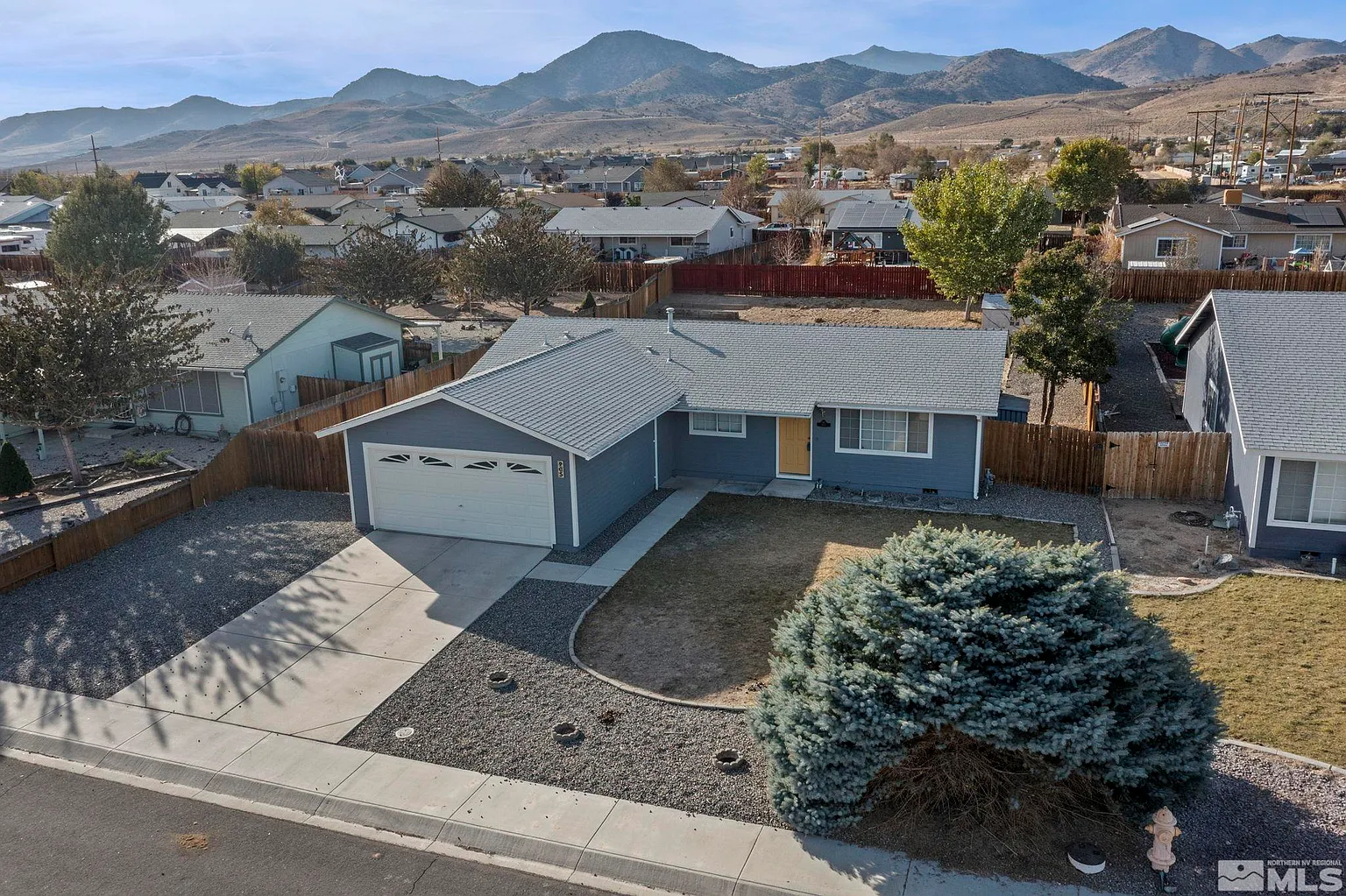 905 Nicole St photo 1