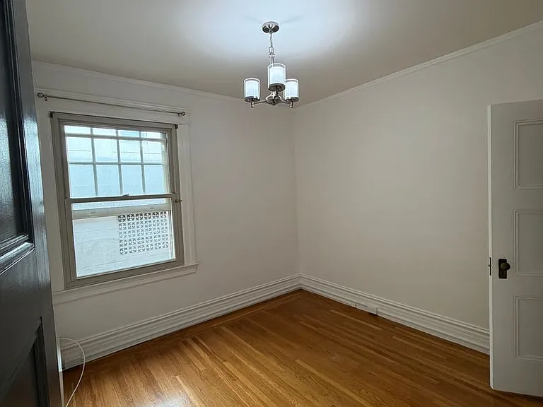 900 Powell St #4 — Photo 5