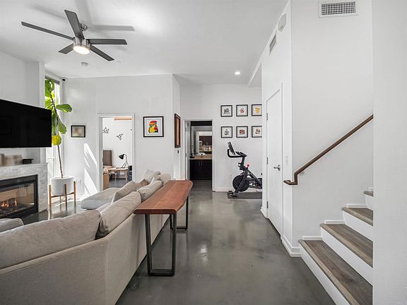 3rd image of 540 9th Ave #Townhouse 104