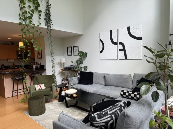 1 Earhart St Unit 111, Cambridge, MA 02141