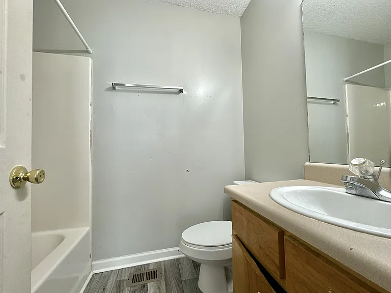 1314 Hasting Dr — Photo 19