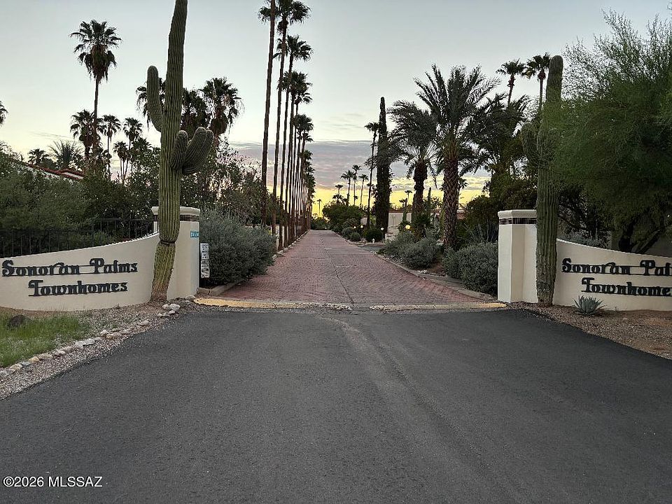 1st image of 834 W Palma De Coco