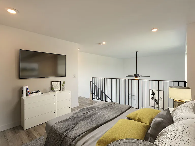 223 N Alvarado St — Photo 10