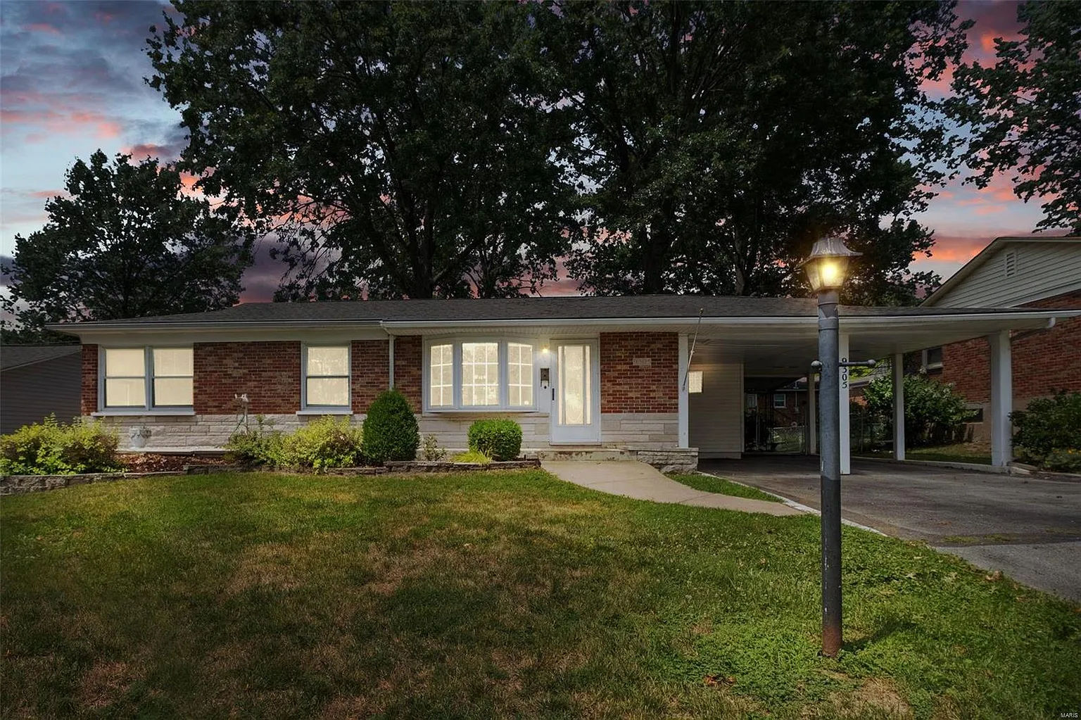 9305 Forman Rd photo 1