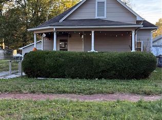 907 W 2nd St, Coffeyville, KS 67337