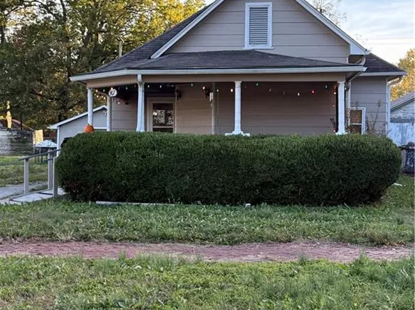 907 W 2nd St, Coffeyville, KS 67337