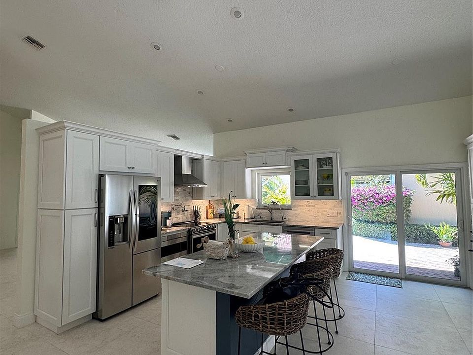 2nd image of 317 Pelican Way