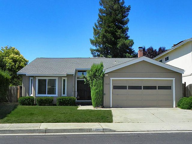 1st image of 15055 Venetian Way