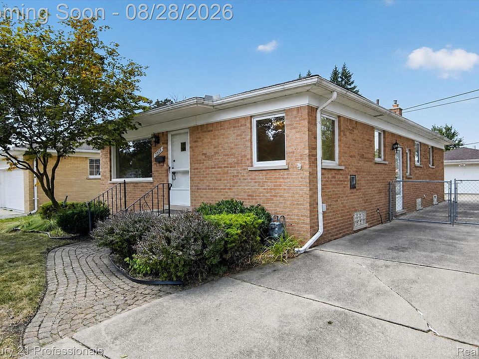 1st image of 7523 Robindale Ave