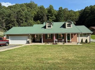 706 Saulsville Mountain Rd, Saulsville, WV 25876