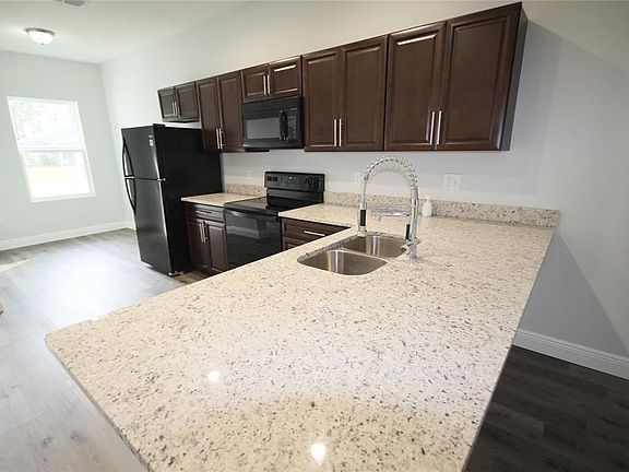 5th image of 2222 Florida Dr #B