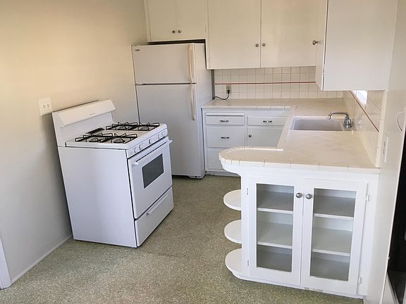 5th image of 311 Bay Shore Ave APT 11