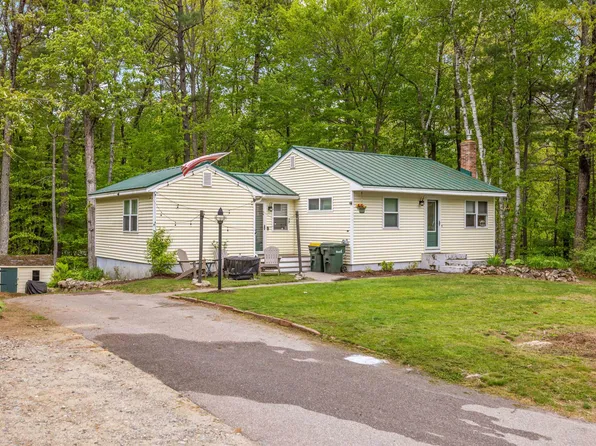 21 Regis Road, Laconia, NH 03246