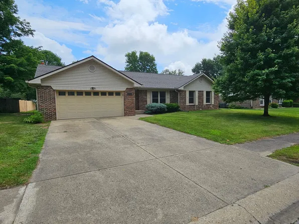 479 Raintree Dr, Danville, IN 46122