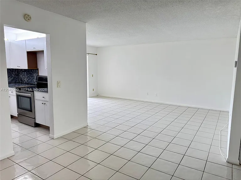 2495 SW 82nd Ave #205 — Photo 3