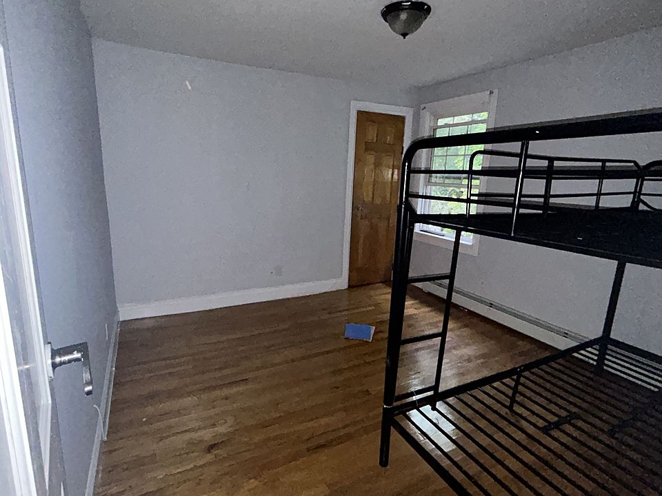 347 North Main Street 2 Upstairs 347 N Main St Monroe NY Zillow