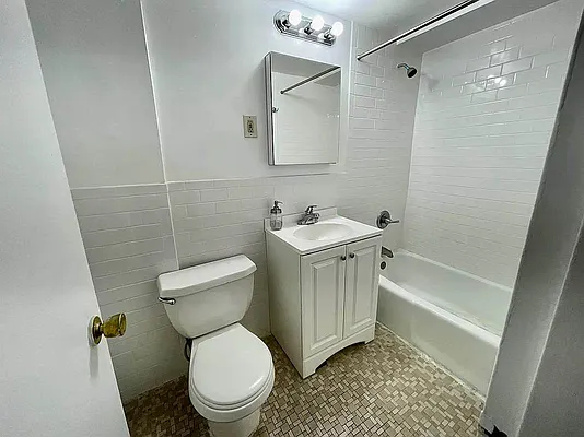 Rented by J PRESTON AND ASSOCIATES INC | media 6
