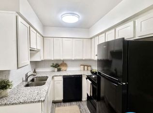 501 Greenbriar Rd, Greensboro, NC 27405