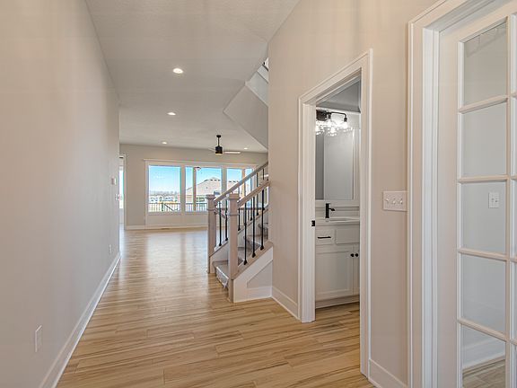 5th image of 18617 Howe Dr