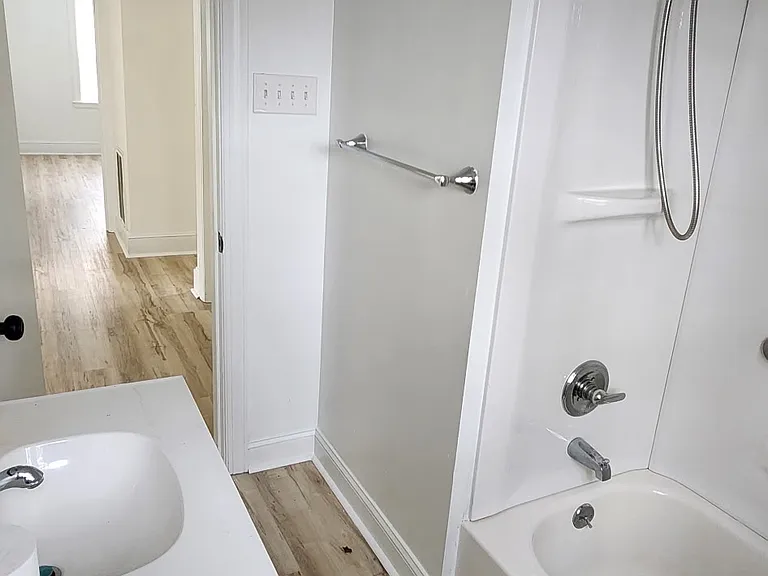 1622 Longfellow St — Photo 7