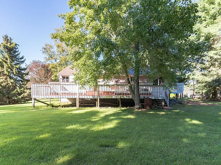 261 Skyline Dr — Photo 45