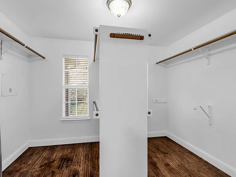 3010 Lena Dr — Photo 18