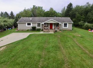 9959 Woodlawn Ct, Perrinton, MI 48871