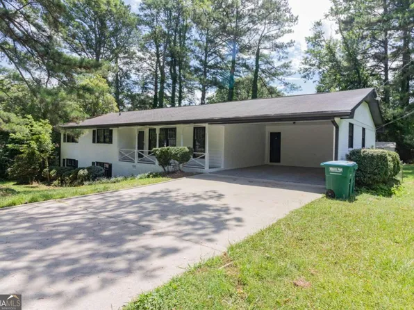 5186 Pounds Dr S, Stone Mountain, GA 30087