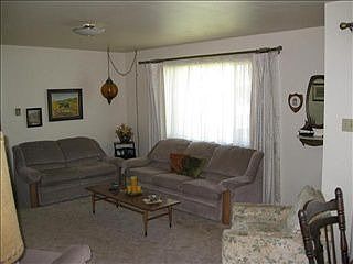 2nd image of 802 W Hervey Dr