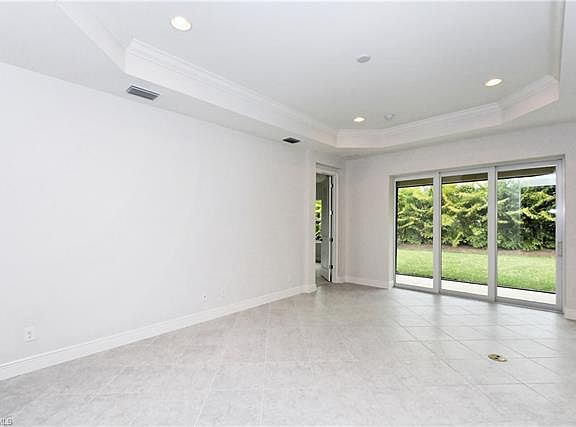 4th image of 7675 Cypress Walk Dr