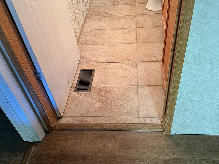 582 Arbor Dr SE — Photo 9