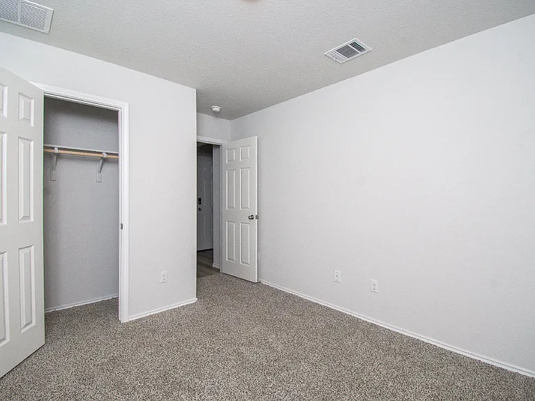 10009 Avendesora Rd — Photo 19