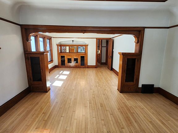 2nd image of 2567 S Brisbane Ave #2567
