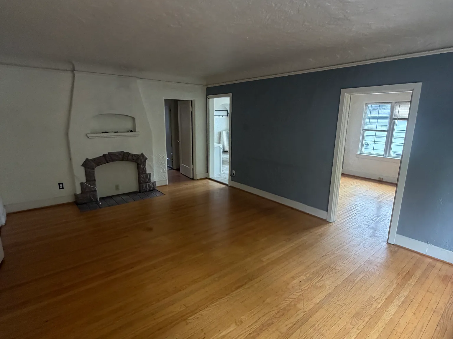 2 bed, 814 sqft, $2,195 — Photo 2