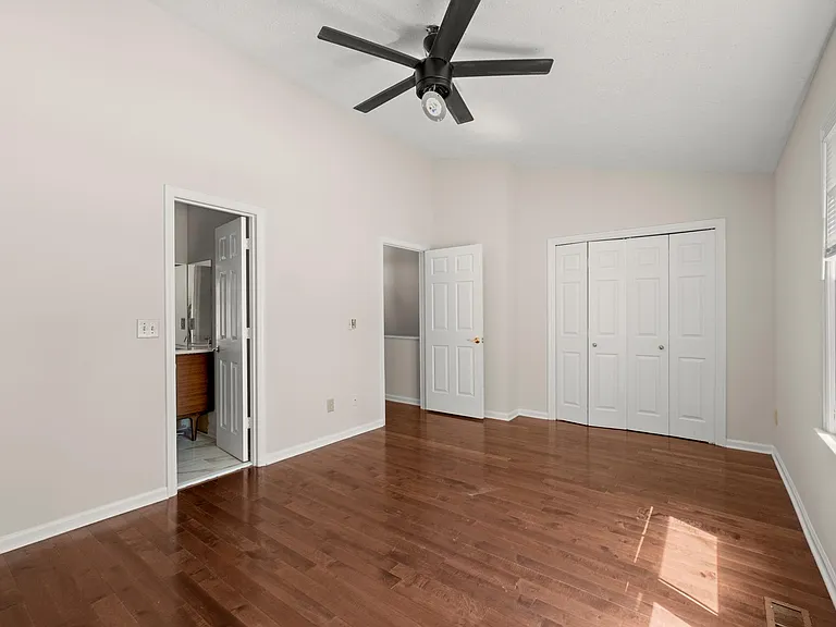 Front bedroom.