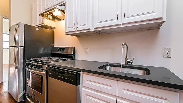 Rented by Nooklyn NYC LLC | media 17