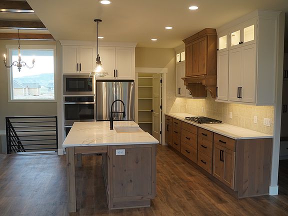 3rd image of 420 E Sabra Way #109