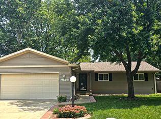 606 Pomona Dr, Champaign, IL